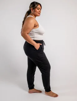 TomboyX Cozy Luxe Fitted Jogger - Black Best